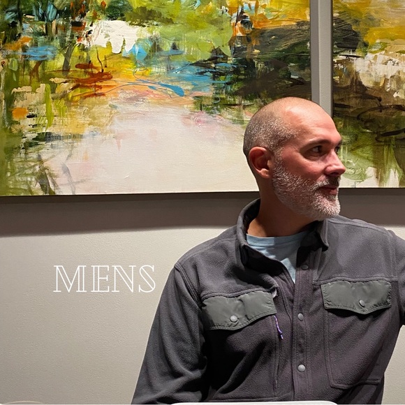 Mens clothing - Picture 1 of 1